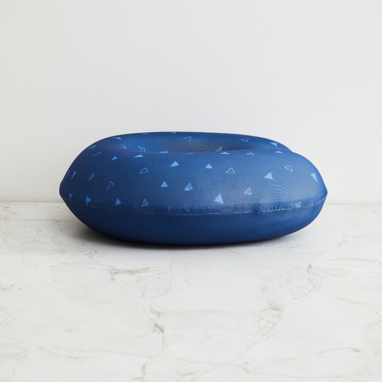 Travel Triangles Printed Polyester Eye Mask  : 18 cm x 9 cm  : Neck Pillow  : 30 cmL Blue