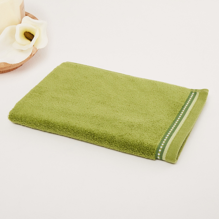 Medley Solid Cotton  Hand Towel  : 40 cmL x 60 cmW  Green