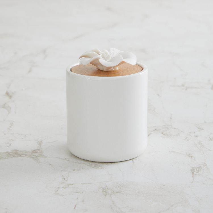 Marshmallow Lily Scented Jar Candle