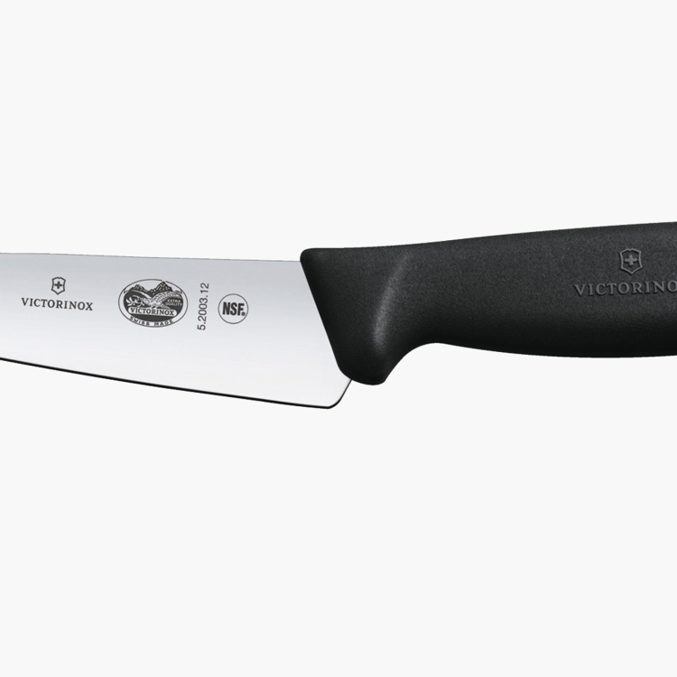 VICTORINOX Sleeves Solid Chef & Carving Knife